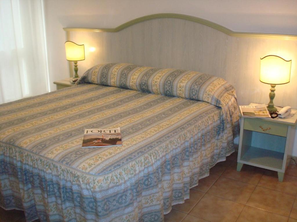 פורטה דיי מארמי Hotel Villa Rona חדר תמונה