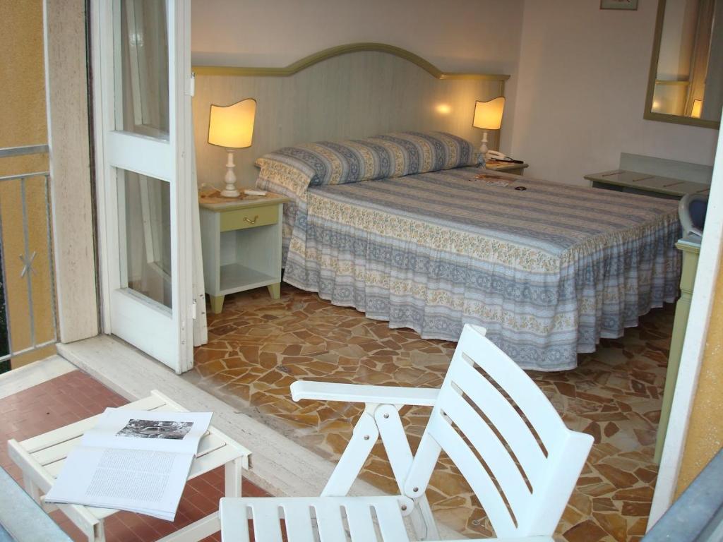 פורטה דיי מארמי Hotel Villa Rona מראה חיצוני תמונה